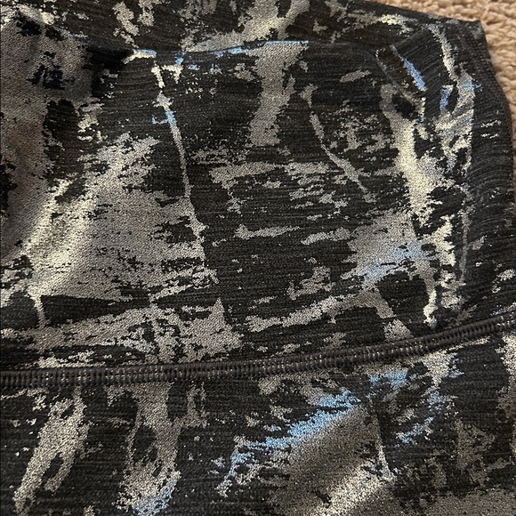 lululemon athletica Black & Gray Abstract Print Leggings - Picture 4 of 5